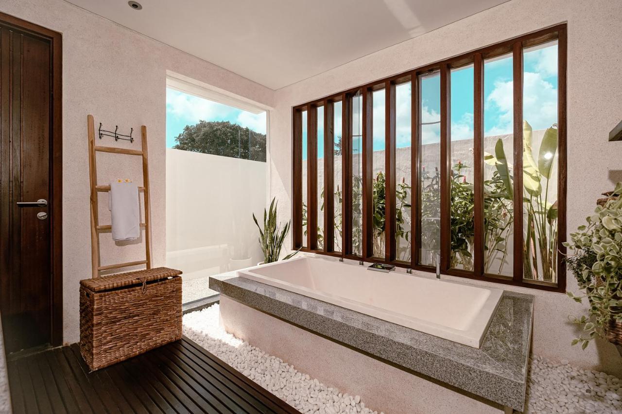 Sunset Palms Beach Villa Джимбаран Экстерьер фото